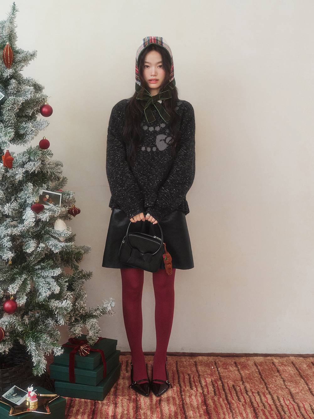 Bow Necklace Sweater