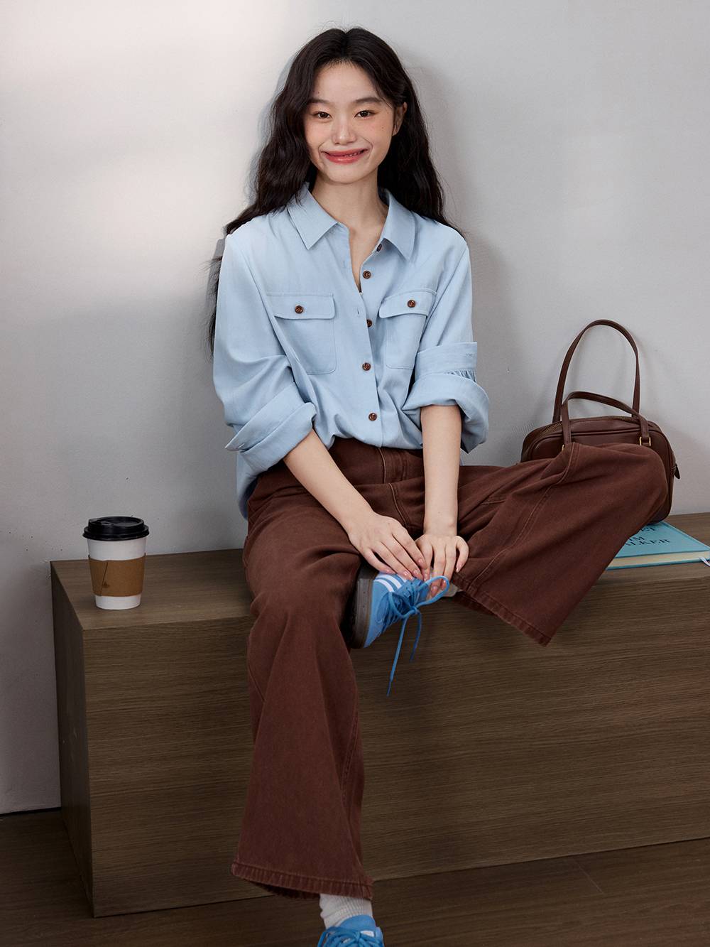 Brown High-Waisted Jeans