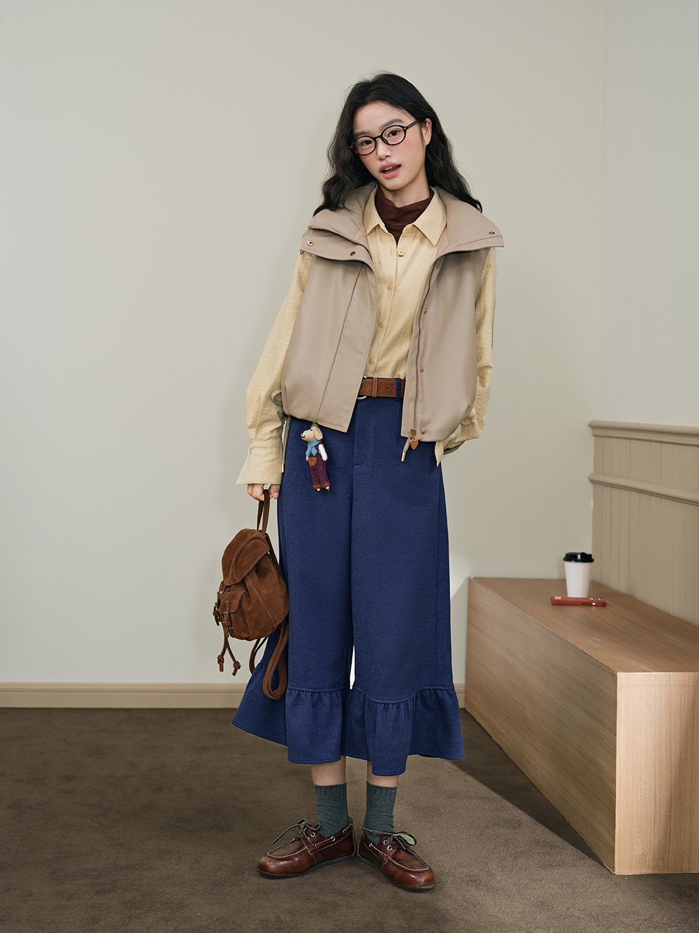 Ruffle Hem Cropped Pants