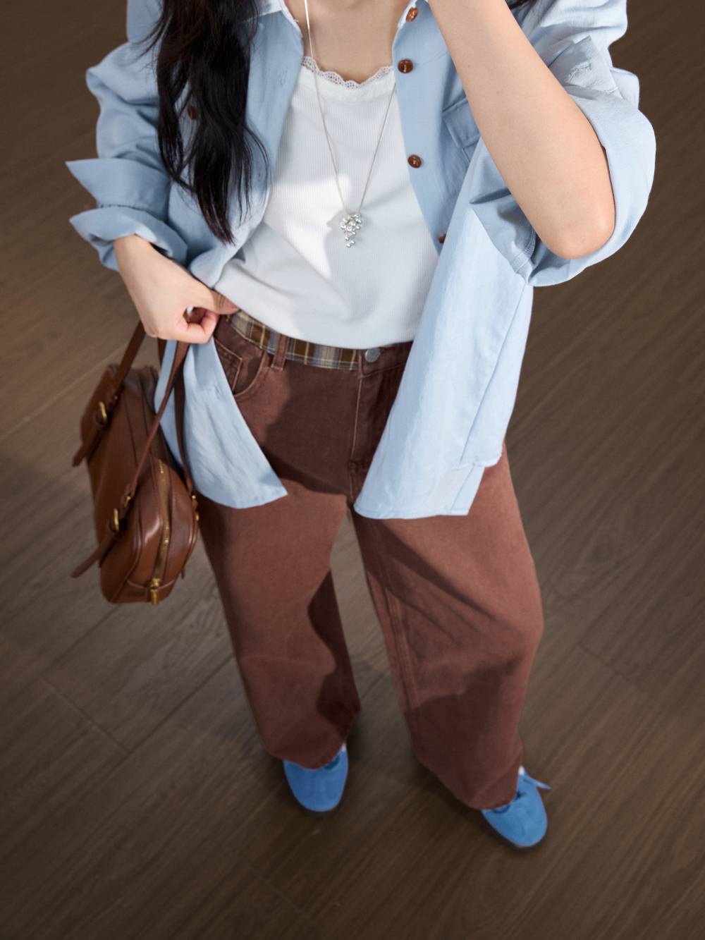 Brown High-Waisted Jeans