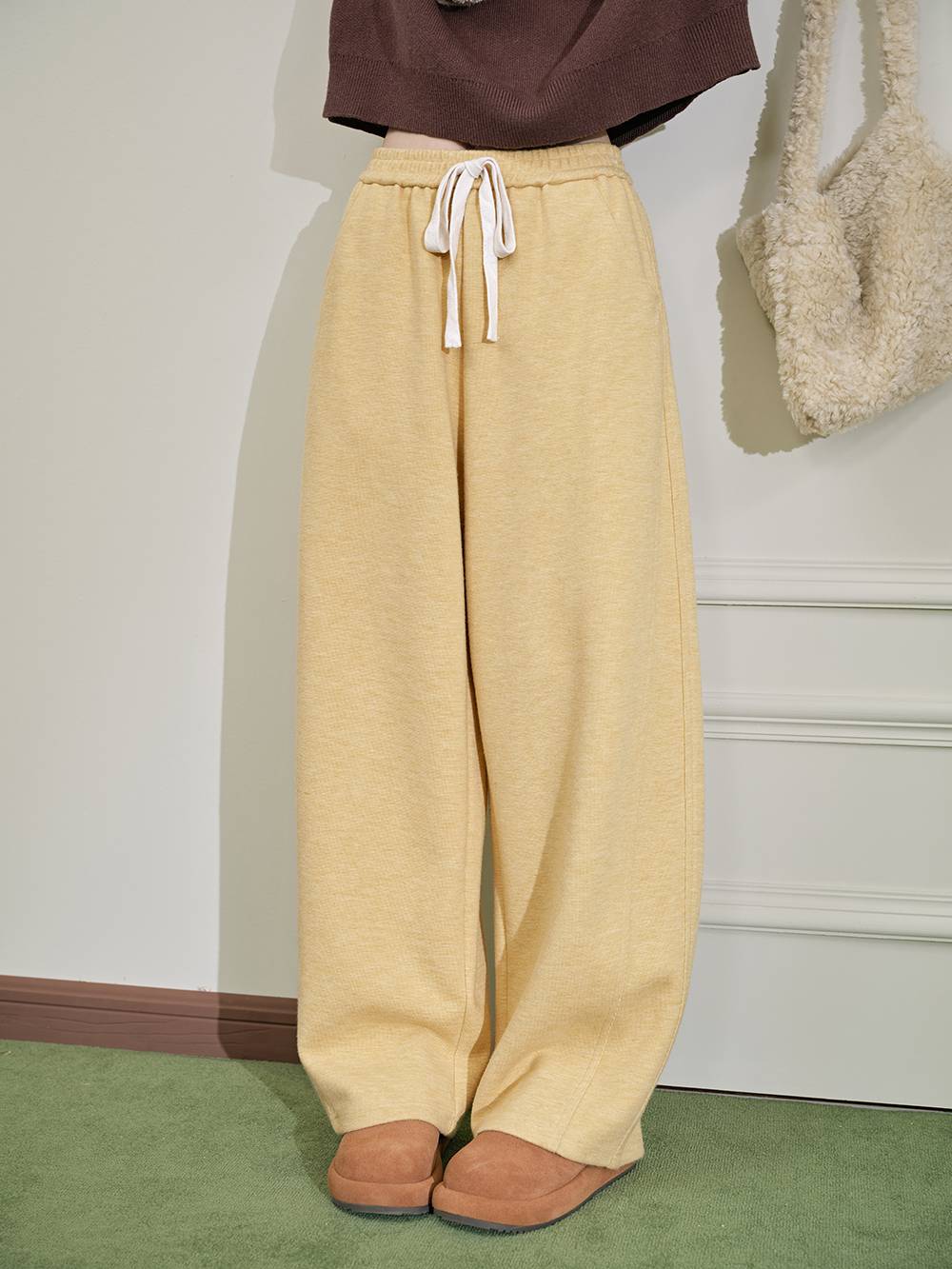 Wide-Leg Sweatpants