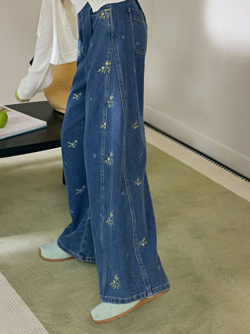 Floral Embroidered Jeans